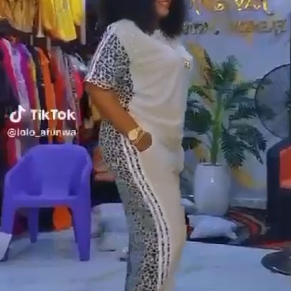 Stylish Leopard Print Lounge Set